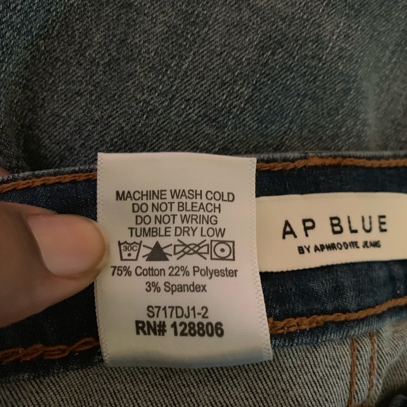 Fashion Nova Jeans 3x - Picture 8 of 8